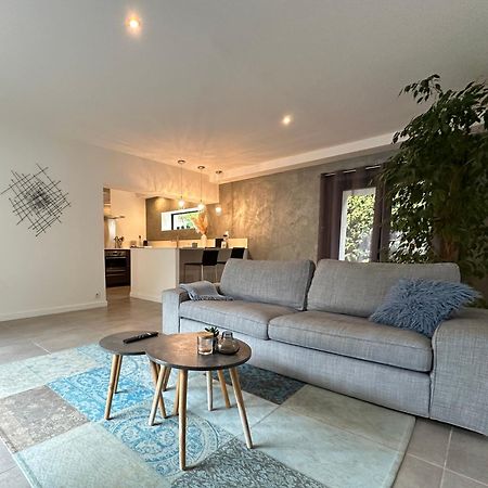 Maison Contemporaine Avec Piscine Privee Chauffee, Entre Plages Et Provence, Borne 11 Kw 伊斯特尔 外观 照片